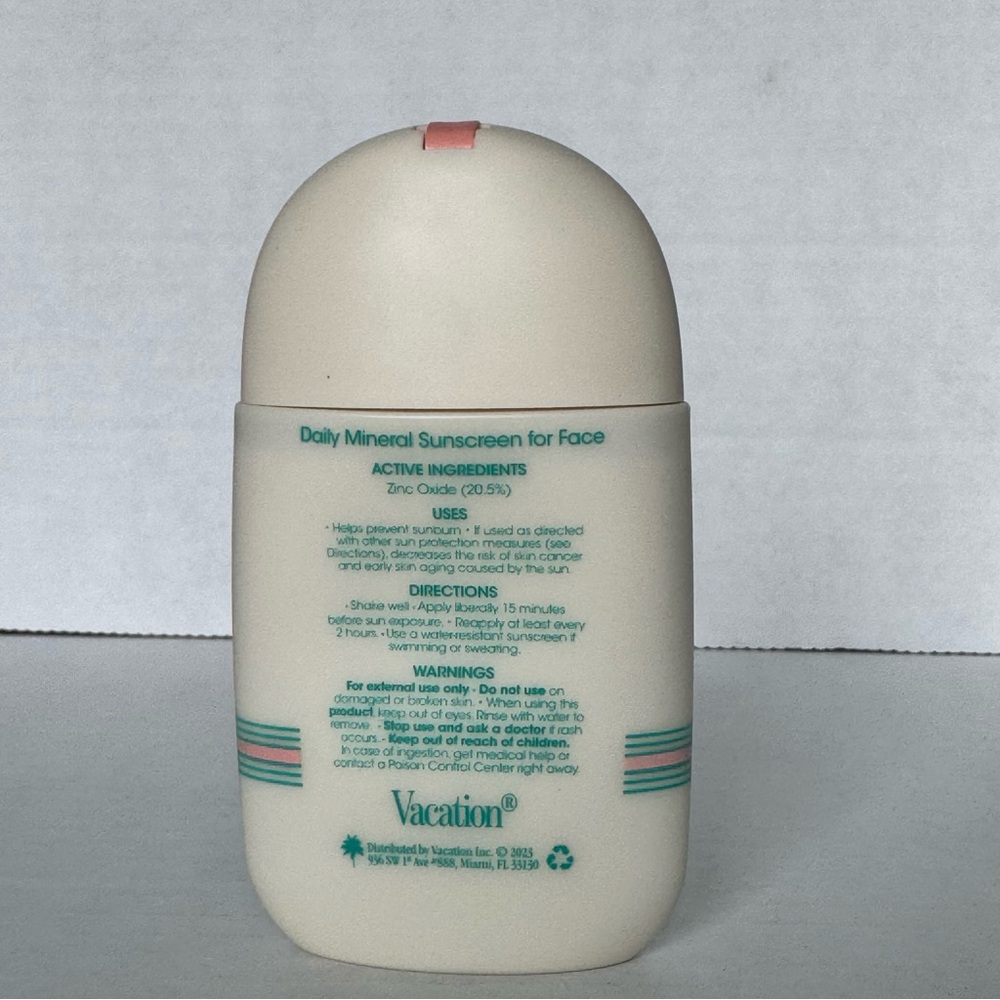 Vacation Shake Shake SPF 50 Mineral Milk Facial Sunscreen Lightweight 1.7 oz - Picture 11 of 13